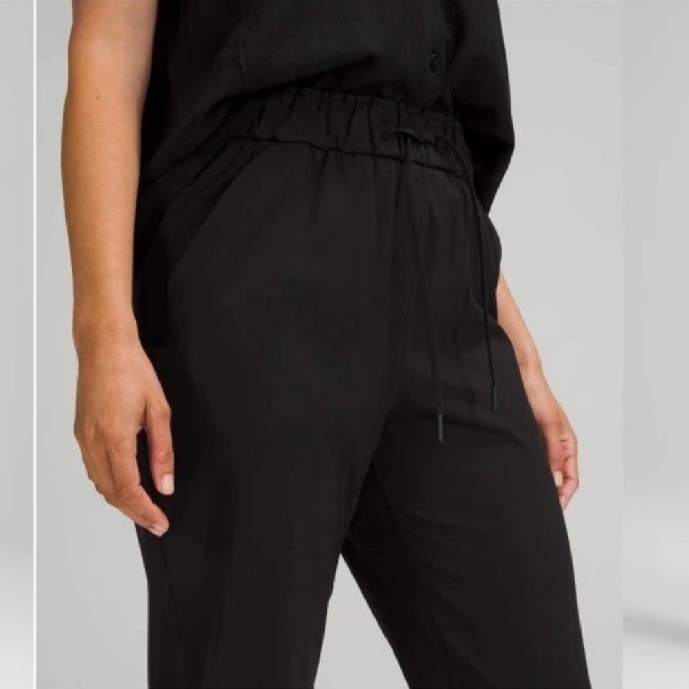 Lululemon Women’s Stretch High-Rise Jogger  Drawcord - Picture 4 of 10